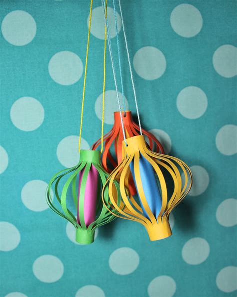 25 Easy Paper Christmas Ornaments You Can Make At Home