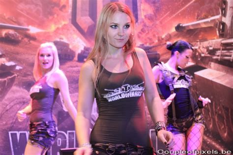 Gamescom 2011 Les World Of Tanks Girls Couple Of Pixels