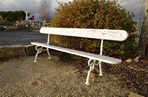 Le mobilier urbain et bois et métal / timber and metal street furniture. Banc BOIS et METAL - Style ancien | BCA Matériaux Anciens