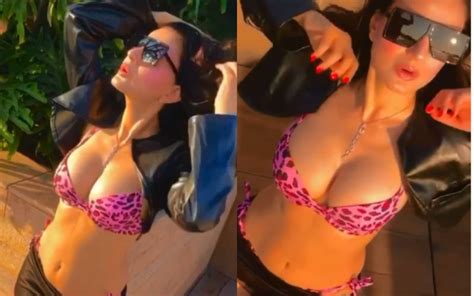 Ameesha Patel Gets Brutally TROLLED For Showing Off Her Cleavage In