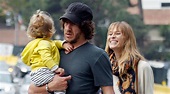 Carles Puyol y Vanesa Lorenzo se derriten con su hija Manuela