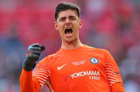 Thibaut courtois kan meer dan alleen maar keepen. Chelsea transfer news: Thibaut Courtois could be fined two ...