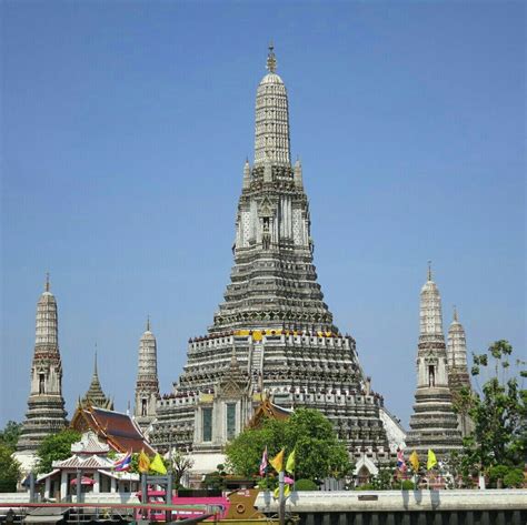 Wat Arun Temple Of Dawn Picture From Bangkok Viajes A