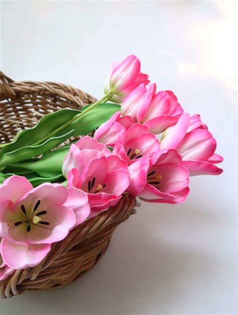 แจกันแก้วรูปไข่ทิวลิป 15 ดอก Tulip In Oval Glass Vase 15 Stems Phalaen House Aritificial