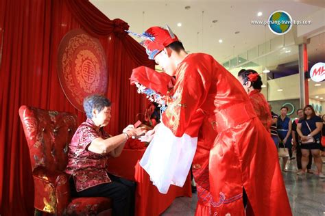 Kepentingan adat resam di dalam hidup masyarakat tidak kira apa bangsa sekalipun tidak dapat dinafikan. Chinese Traditional Wedding in Penang | Traditional ...