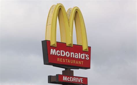 « c'est important de ne pas l'interrompre, même si on a une réponse, même si on sait où l'on s'en va, même si on a la solution, insiste m. Guéret (23). Une serveuse d'un fast-food menacée de mort ...
