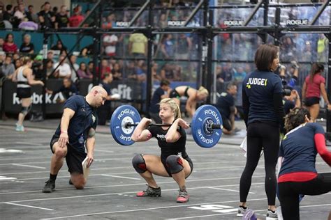 Lindsey Valenzuela Front Squat Crossfit Crossfit