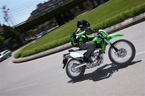 Kawasaki Klx 250 Wallpaper