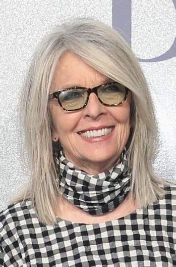 Diane Keatons Shoulder Length Straight Gray Hairstyle Poms World