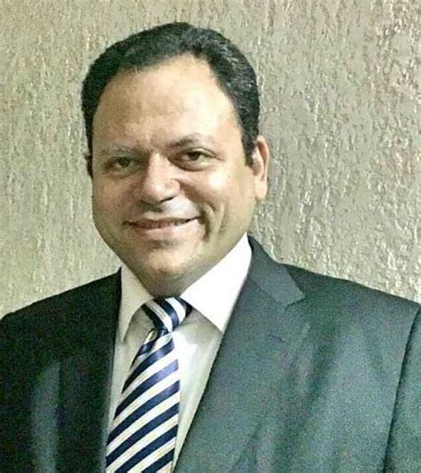 محمد البلتاجي مع د عمرو الليثي. دكتور محمد عبد اللطيف حسين استشاري جراحة مخ واعصاب | فيزيتا
