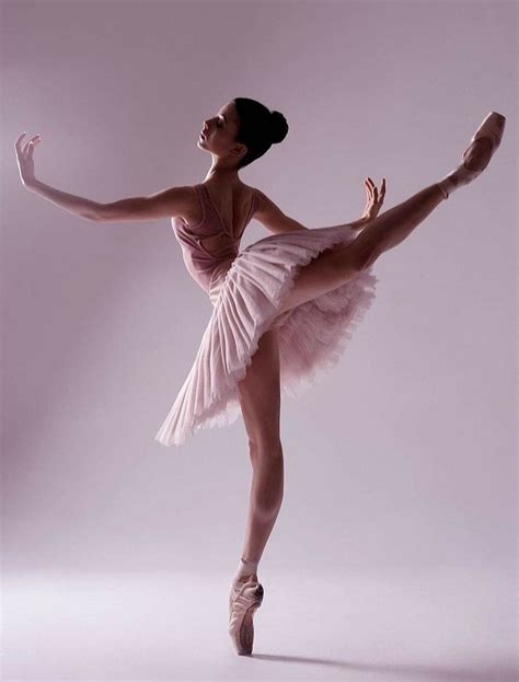 Pin By Katsumi Ishizaki On Ballerina Dance Photography Poses Ballet Photos Dance Photography