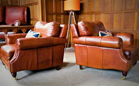 F50 1328 PAIR OF VICTORIAN STYLE CHESTNUT TAN LEATHER CHESTERFIELD CLUB