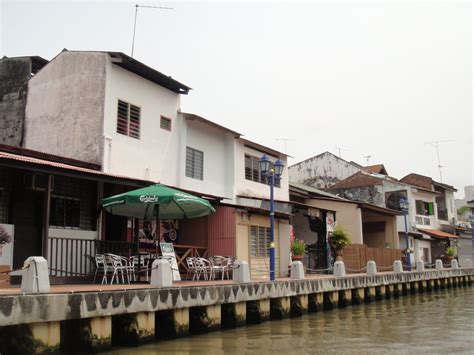 Melaka river cruise merupakan kegiatan mengarungi sungai melaka dengan perahu motor. pakdoktergolfblog: Melaka (8) : The Melaka River Cruise (1)