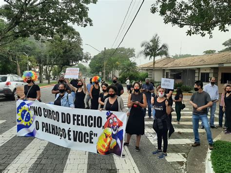 O presidente jair bolsonaro sobrevoou de helicóptero a manifestação em seu apoio na esplanada dos ministérios. Manifestação contra Felicio Ramuth bloqueia duas faixas da ...
