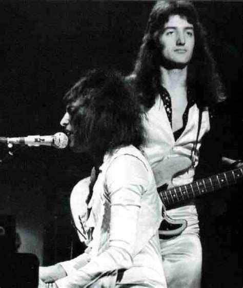 Queen Keep Yourself Alive Brian May Debut De La Guitarra Red Special