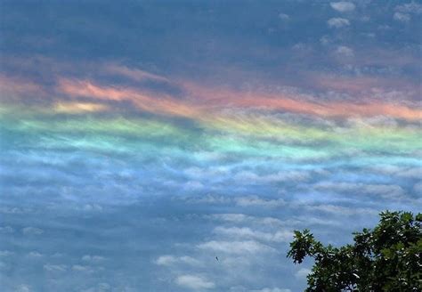 Rainbows Are Cool But ‘fire Rainbows Are A Stunning Natural Phenomena
