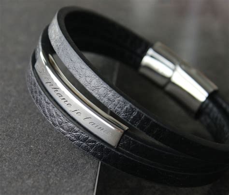 Maybe you would like to learn more about one of these? Bracelet personnalisé pour Homme, en Cuir.