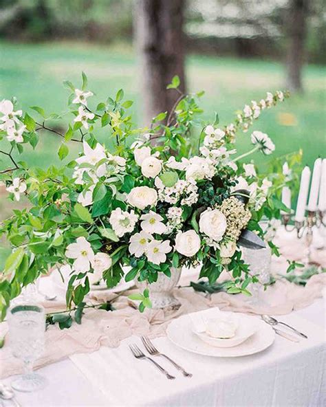 Spring Wedding Centerpieces We Love