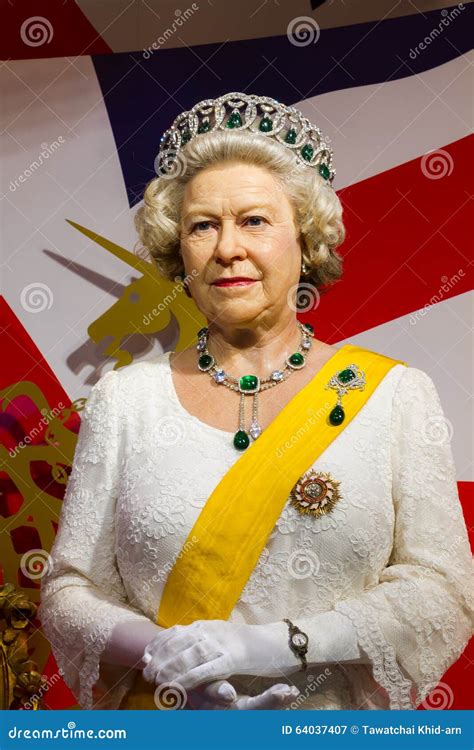 Wax Figure Of Queen Elizabeth I At Madame Tussauds Museum London