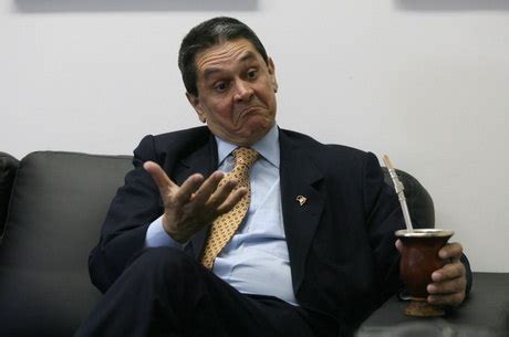Mandatos (na câmara dos deputados):. PF mira Hang, Roberto Jefferson e aliados de Bolsonaro por ...