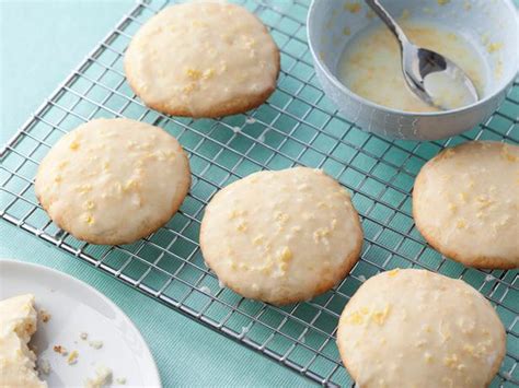 Adaptation of giada de laurentiis's recipe.first of all, i have to apologize for the not so great picture. Lemon Ricotta Cookies with Lemon Glaze Recipe | Giada De ...