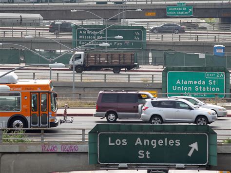 5 Most Congested Cities In The Us Cbs News