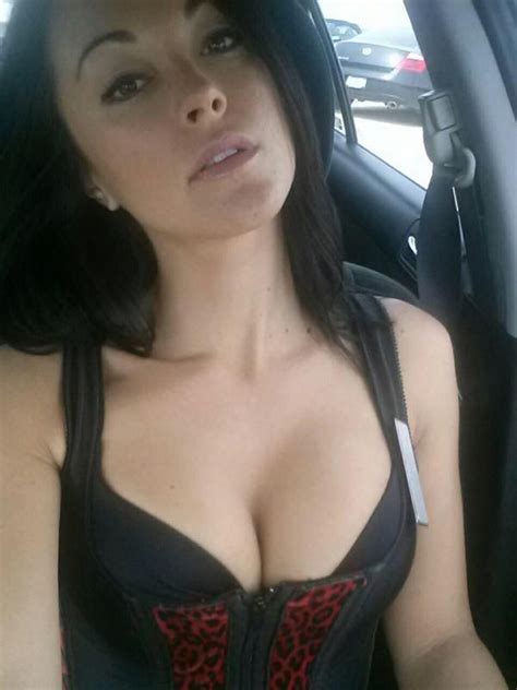 Chivettes Taking Car Selfies Into Overdrive Photos Thechive