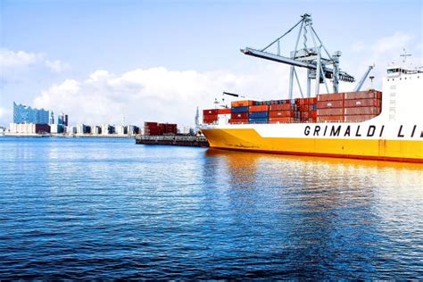 10 Best Marine Shipping Stocks To Buy Now