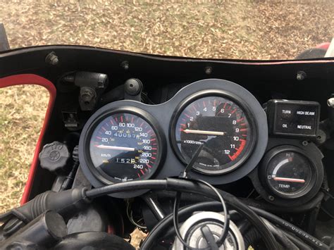 1985 Yamaha Rz500 Packs A Whole Load Of Classic Two Stroke Fury And