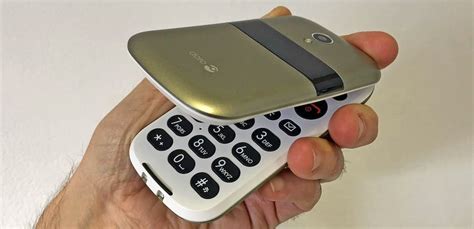 Best Easy Use Mobile Phones For Elderly Or Disabled Peopl