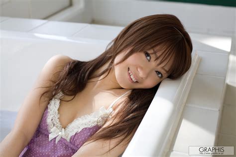 Rina Ishihara Asian Naked Bath Graphis