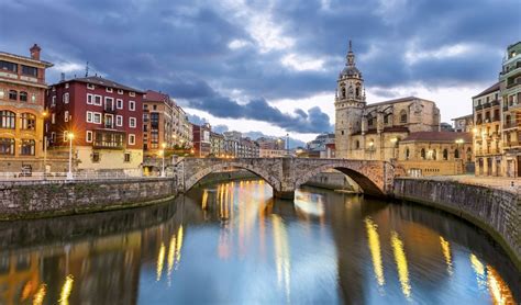 Book your trip to spain. Bilbao, Spain: active leisure, entertainment and nightlife