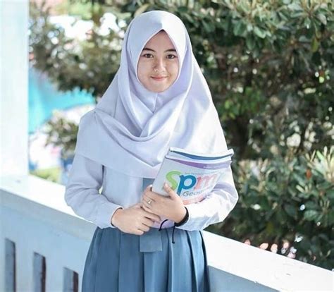 Foto Cewek2 Cantik Lucu Berhijab Untuk Quotes 34 Ide Background