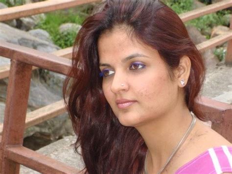 23 Old Single Woman Looking For Decent Relationship From Karnataka