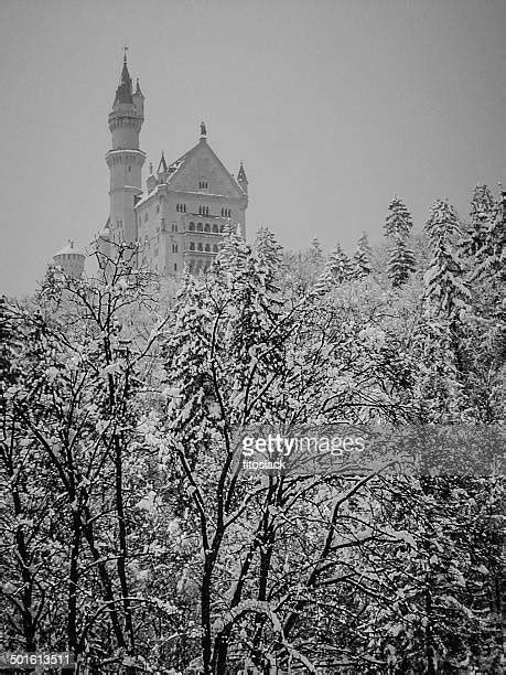 Neuschwanstein Castle Snow Photos And Premium High Res Pictures Getty