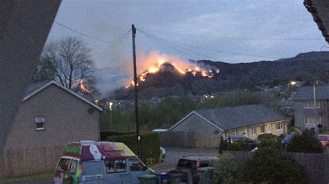 Town Evacuated After Mountain Fire In North Wales Uk News Sky News