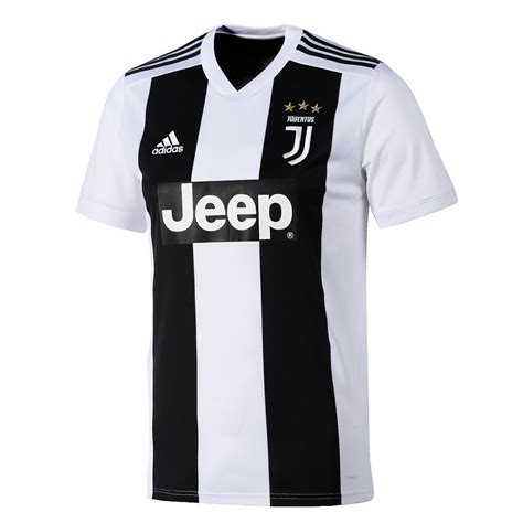 Als eingefleischter juventus turin fan ist es schon fast ein muss ein trikot seines lieblingsvereins zu. Adidas Juventus Turin Trikot RONALDO 2018/2019 Heim ...