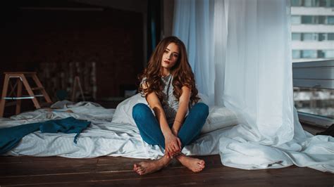 wallpaper women brunette grey shirt denim jeans barefoot sitting legs crossed looking