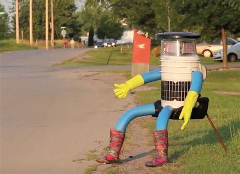 Hitchbot First Hitchhiking Robot Found Dismembered In Philadelphia Uinterview