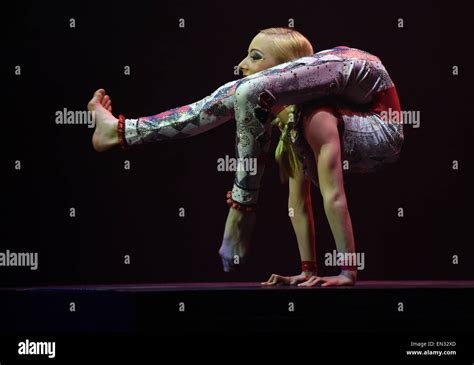 Duesseldorf Germany 23rd Apr 2015 17 Year Old Contortion Artist