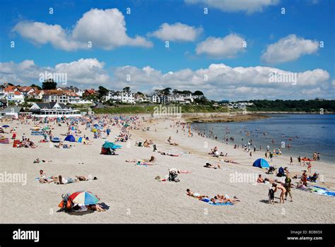 A Summers Day At Gyllyngvase Beach In Falmouth Cornwall Uk Stock