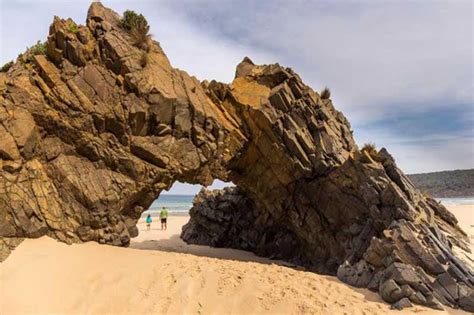 Natural Tasmania Sea Caves And Arches