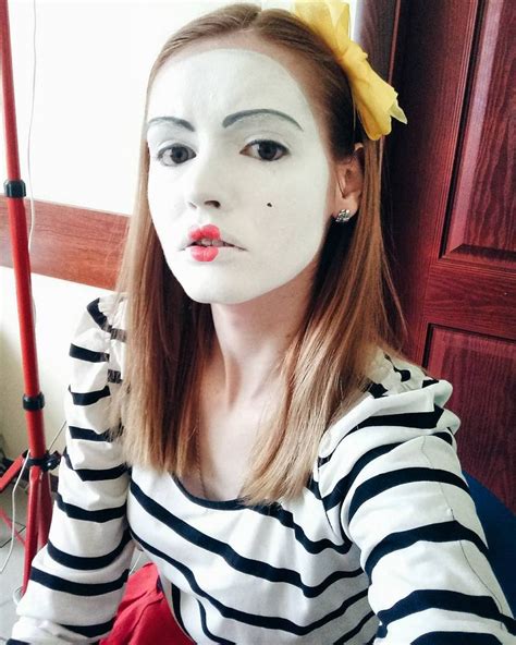 Pin By Dsafrdsafdsa On Mimes Female Clown Mime Makeup Clown