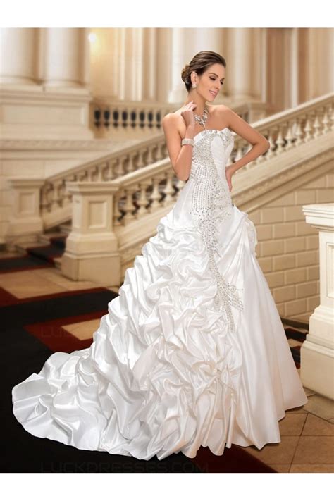 Firstly, you must decide what kind of dress you like the most. Ball Gown Sparkly Crystal Wedding Dresses Bridal Gowns 3030206