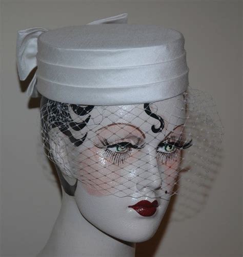 Ivory Bridal Wedding Pillbox Hat With Veil Etsy Vintage Wedding