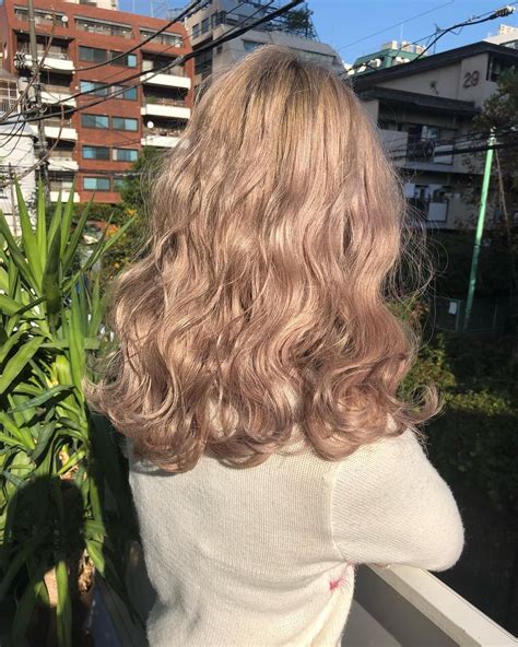 Instagram 上的 Shachu ︎official Instagram：「 Hair Miyakoshiii 無加工ハニーブロンド🍯 ハイトーン ブロンドヘアー 外国人風カラー