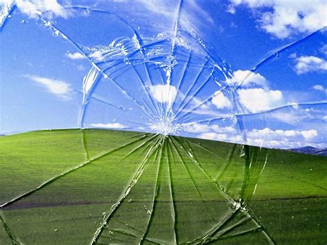45 Realistic Cracked And Broken Screen Wallpapers