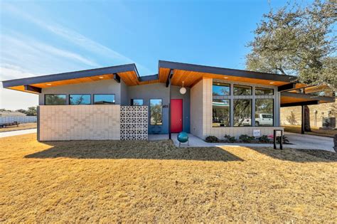 Photo 12 Of 16 In Midcentury Inspired Homes In This Texas Community