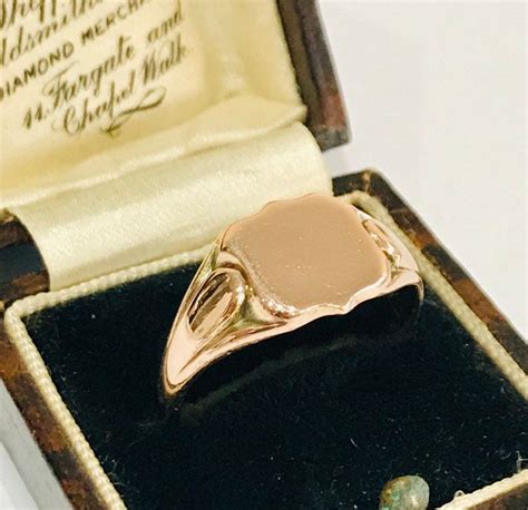 Stunning Antique 9ct Rose Gold Shield Pattern Signet Pinky Ring