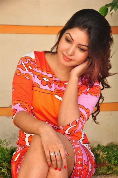 Actressmail Actress Komal Jha Expose Thunder Thigh Photo Gallery